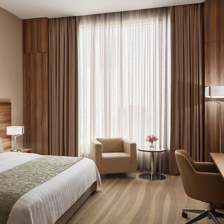 Bay La Sun Hotel And Marina - Emaar King Abdullah Economic City Exterior photo A room at the hotel