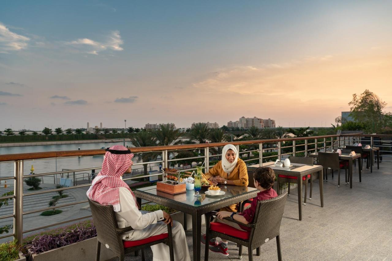 Bay La Sun Hotel And Marina - Emaar King Abdullah Economic City Exterior photo View of the River