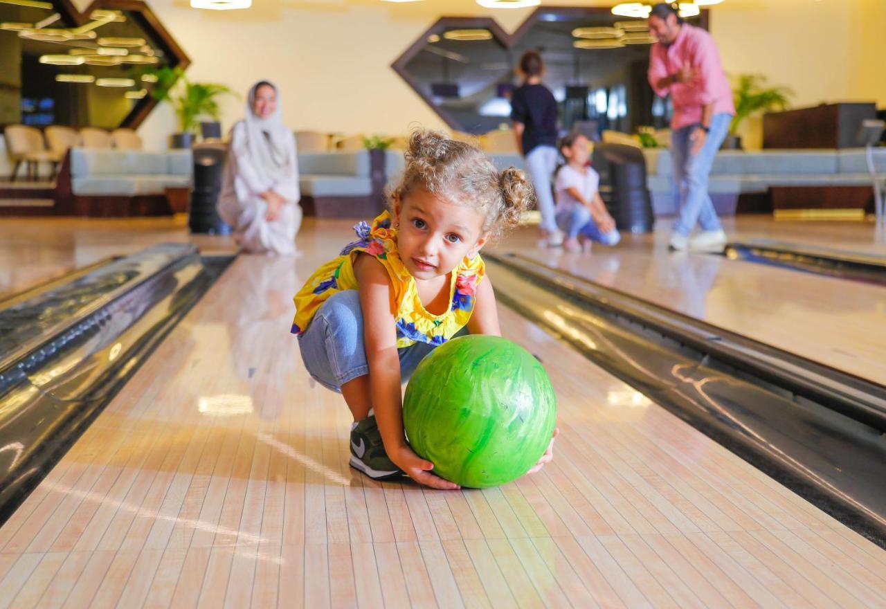 Bay La Sun Hotel And Marina - Emaar King Abdullah Economic City Exterior photo Bowling