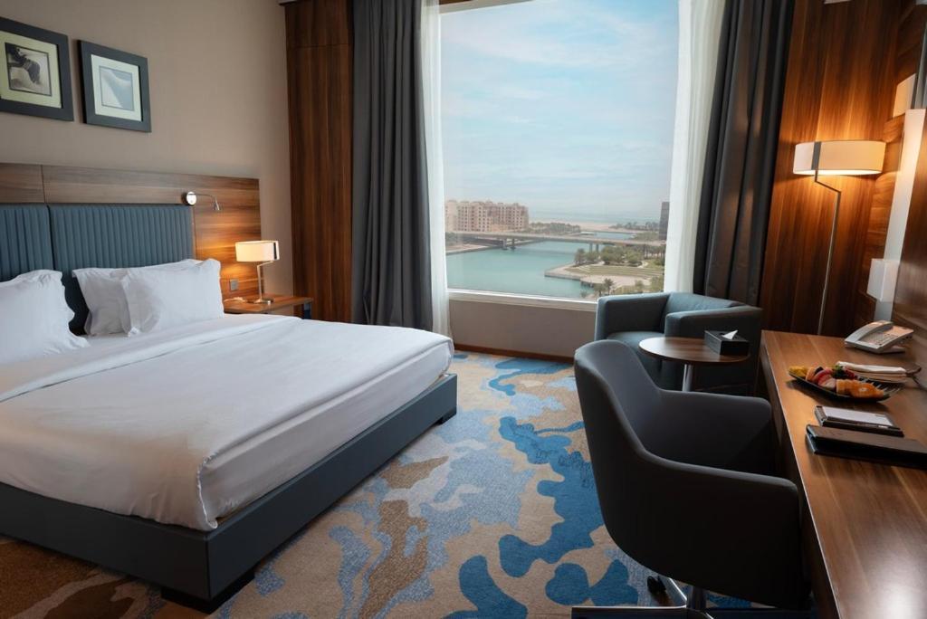 Bay La Sun Hotel And Marina - Emaar King Abdullah Economic City Exterior photo A room at the hotel